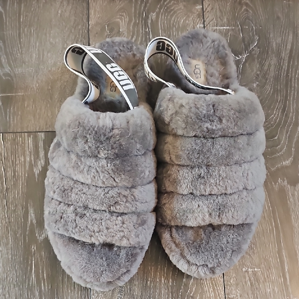 UGG Fluffy Gray Slippers with Logo Strap- Like New!